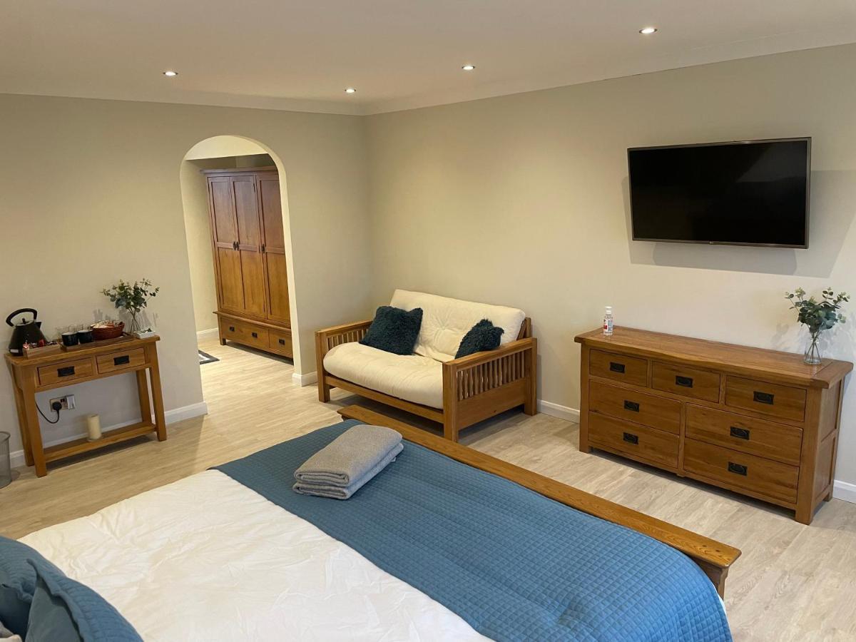 Executive Home With Plenty Of Room Ely Exteriér fotografie