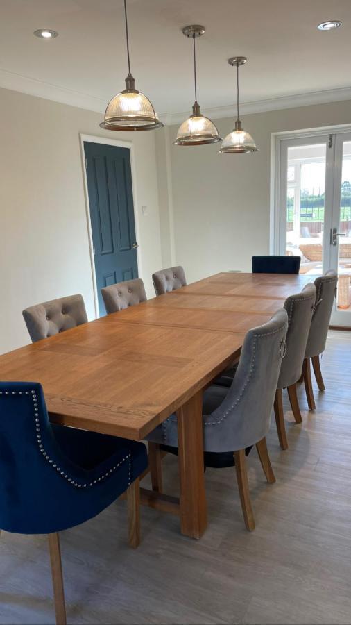 Executive Home With Plenty Of Room Ely Exteriér fotografie