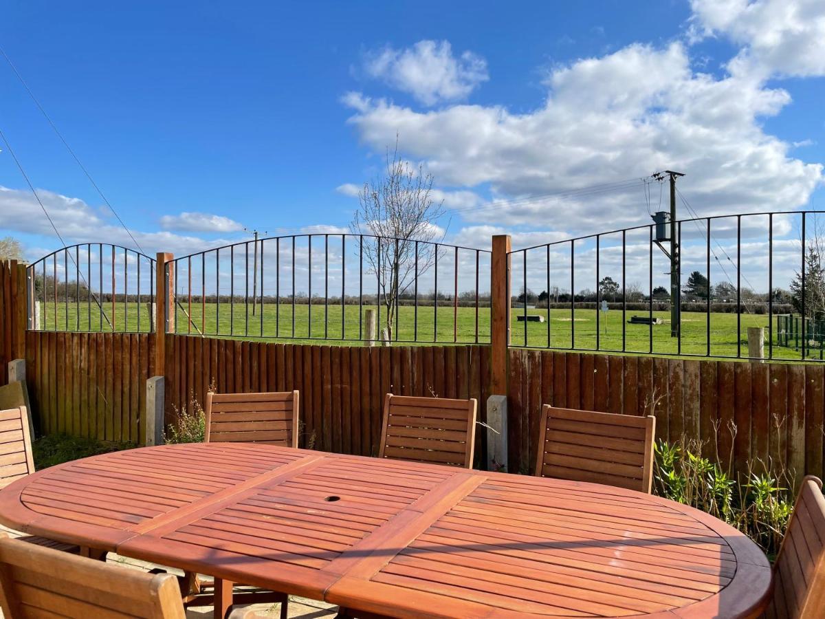 Executive Home With Plenty Of Room Ely Exteriér fotografie