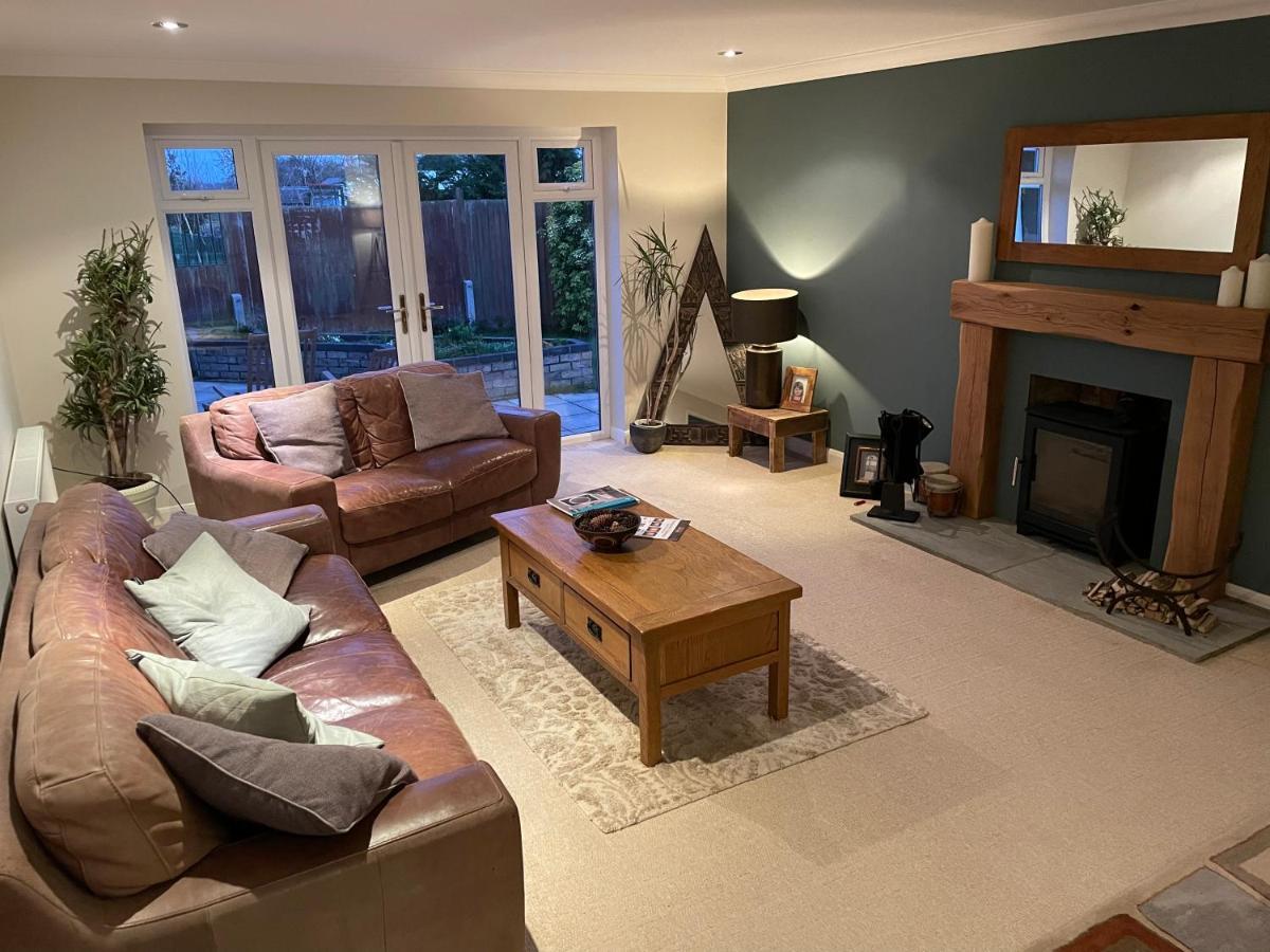 Executive Home With Plenty Of Room Ely Exteriér fotografie